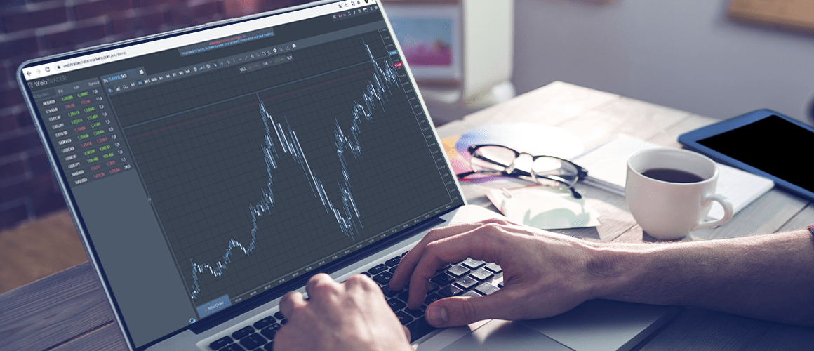 Still Trading on Desktop? Why, If There Is R WebTrader?