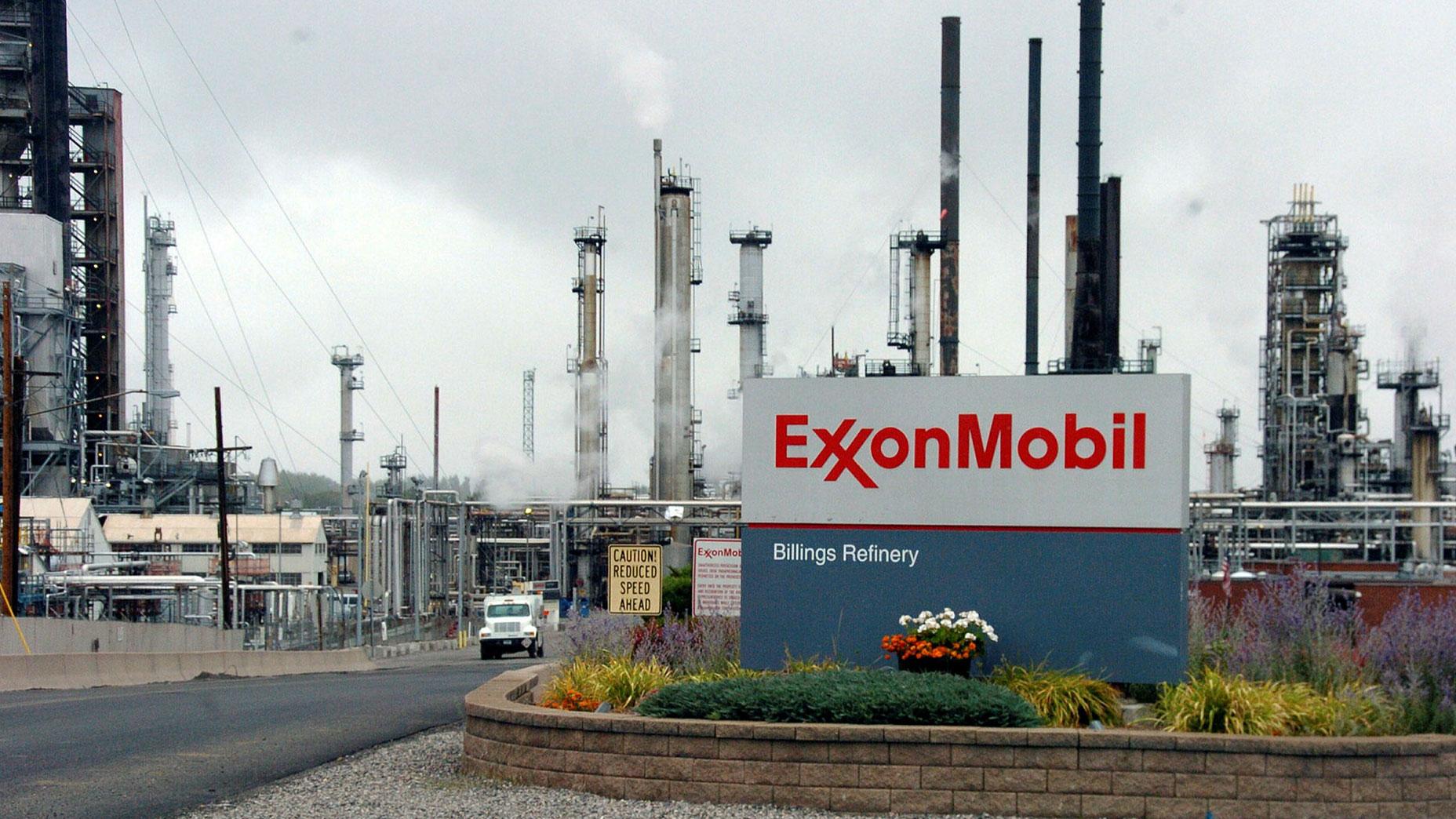 Exxon Mobil planea hacer más verde su negocio.