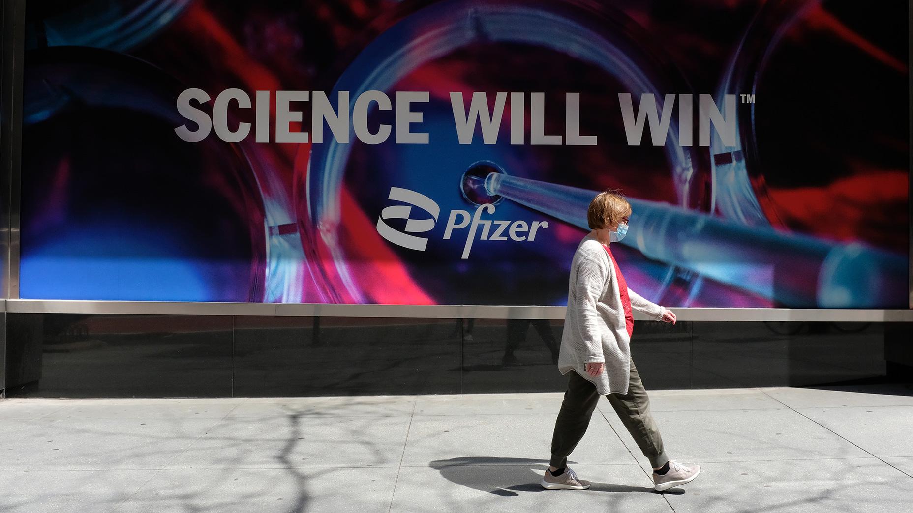 Pfizer interrumpe el desarrollo de un fármaco para bajar de peso: cómo han reaccionado sus acciones